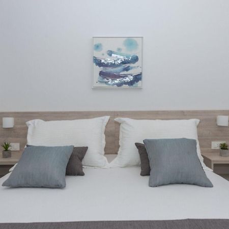 Apartments Mari - 40M From The Beach Makarska Exterior foto