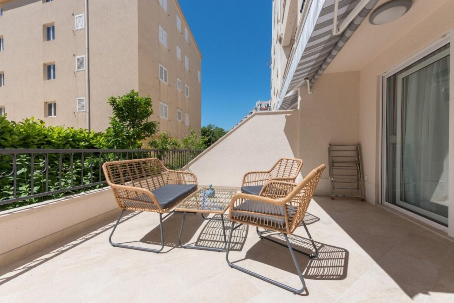 Apartments Mari - 40M From The Beach Makarska Exterior foto