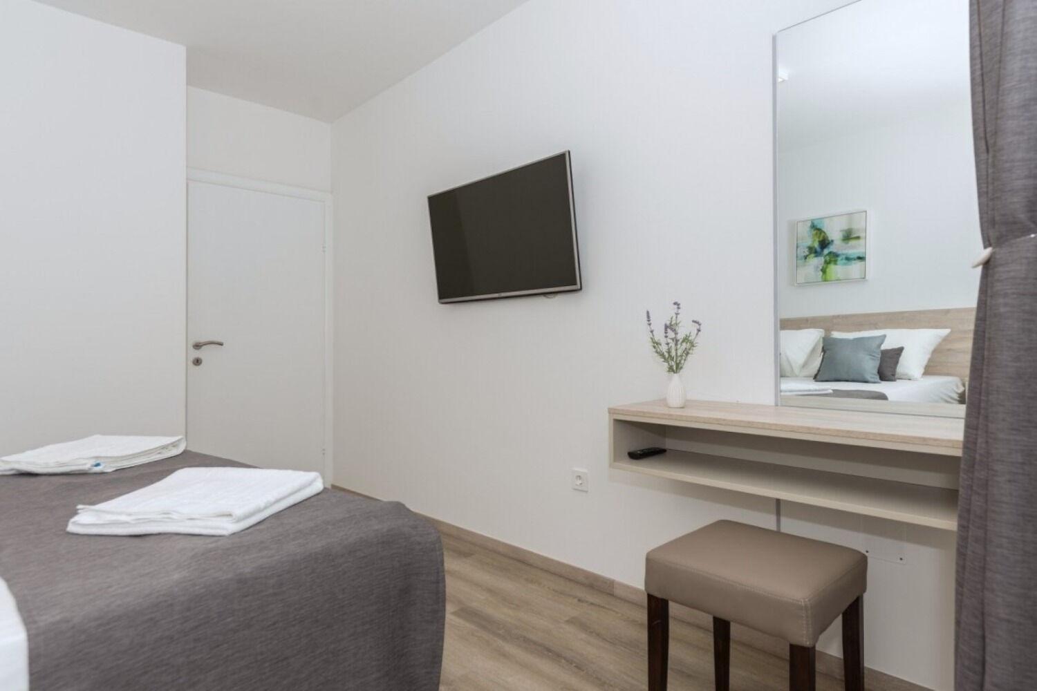 Apartments Mari - 40M From The Beach Makarska Exterior foto