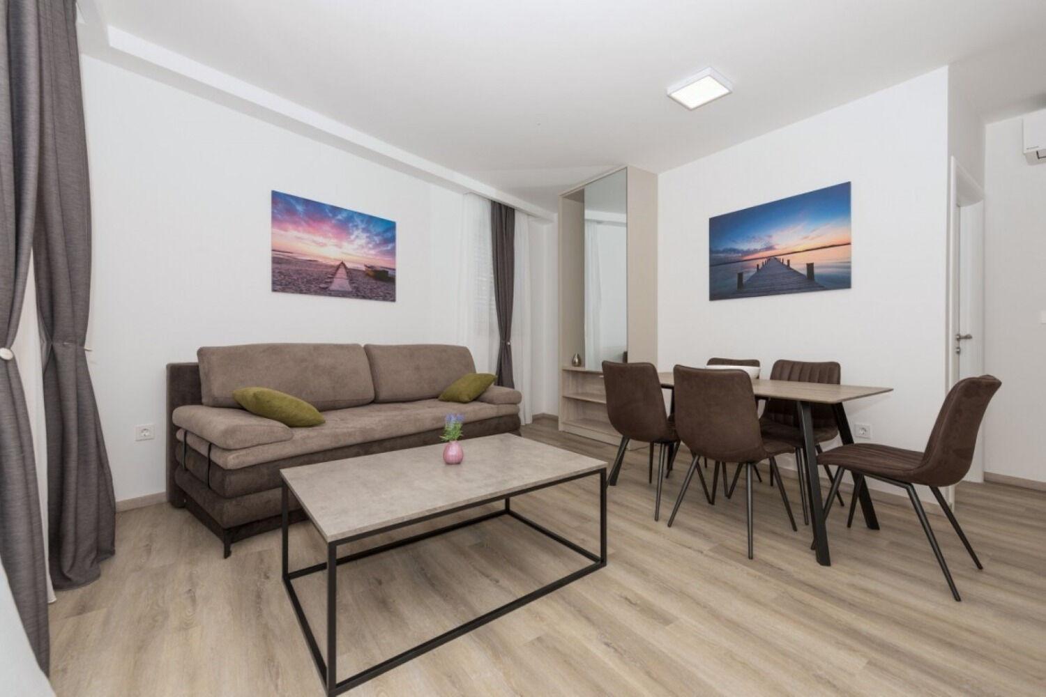 Apartments Mari - 40M From The Beach Makarska Exterior foto