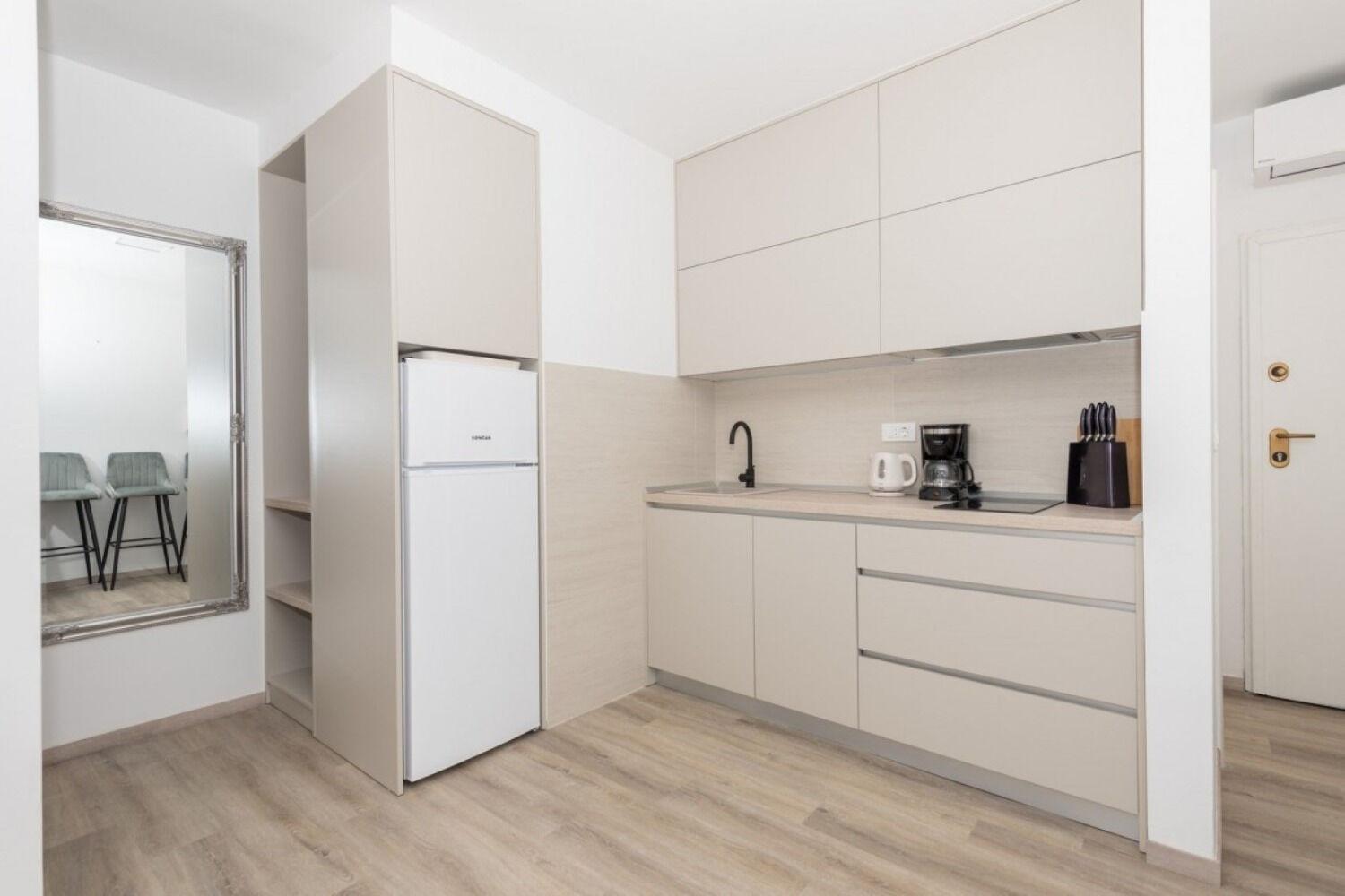 Apartments Mari - 40M From The Beach Makarska Exterior foto